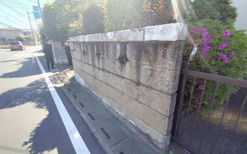 大谷石の塀の補修